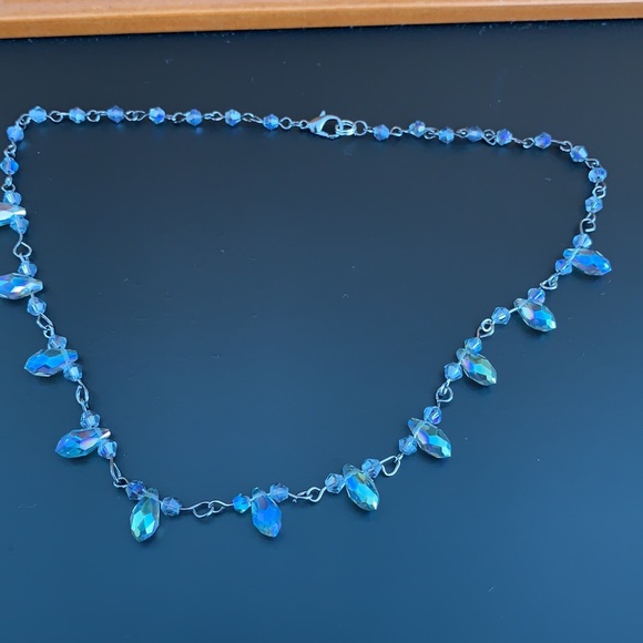 🌺Beautiful crystal antique finish necklace🌺 - Picture 3 of 8